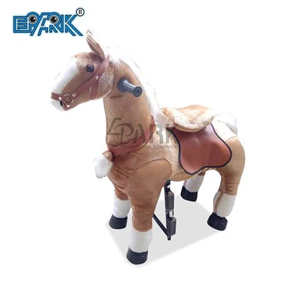 Caballo de peluche mecánico de tamaño mediano